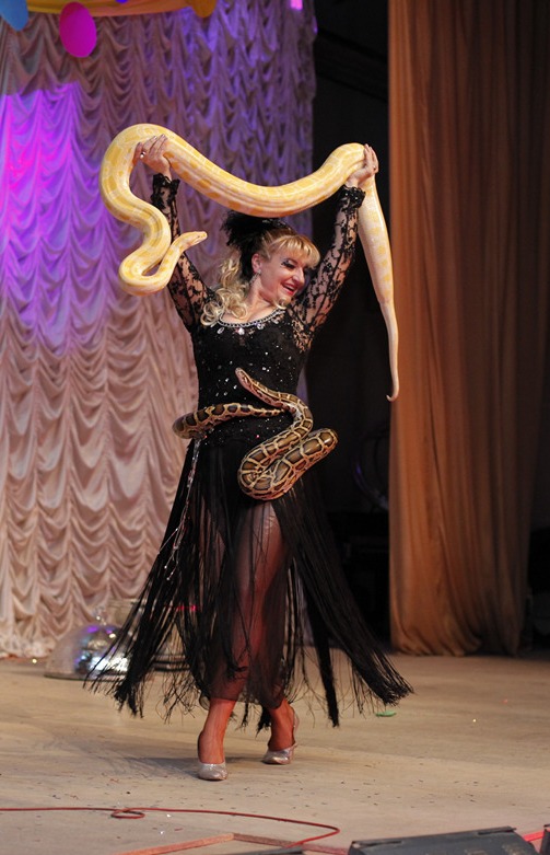 Павлова Ольга -танцы со змеями